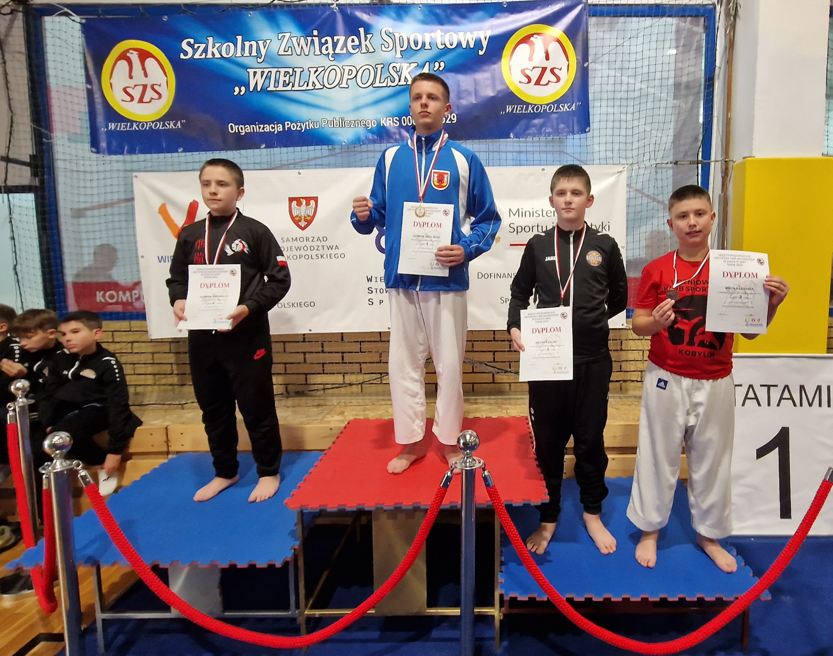 Karatecy z UKS UKEMI z medalami